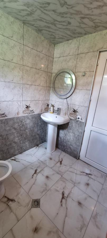 Betegi Guest House 메스티아 객실 사진