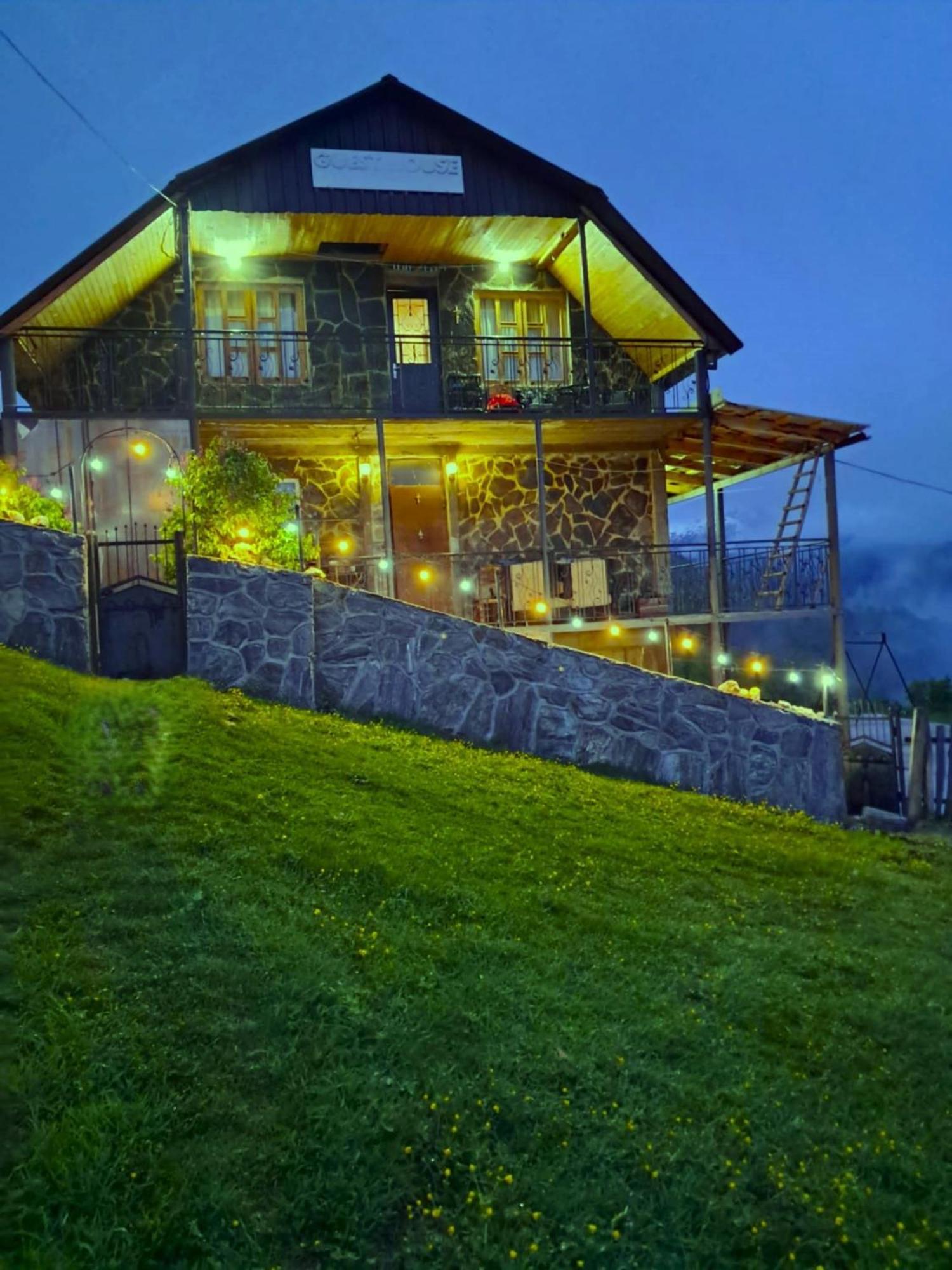 Betegi Guest House 메스티아 외부 사진